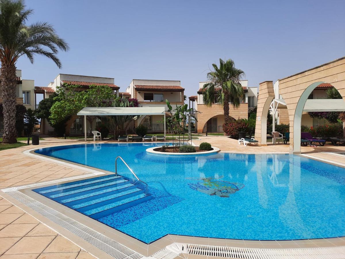 Sunrise Beach Suite B7 Gastria Exterior photo